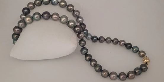 Handmade Amship pearl necklace crafted by Indian artisans