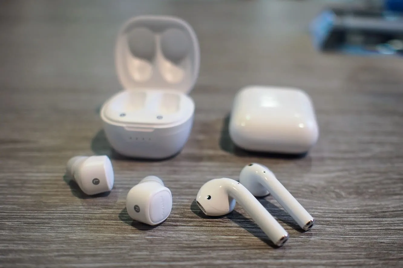 Best Wireless Earbuds 2025 – Clear Sound, Long Battery & Comfortable Fit