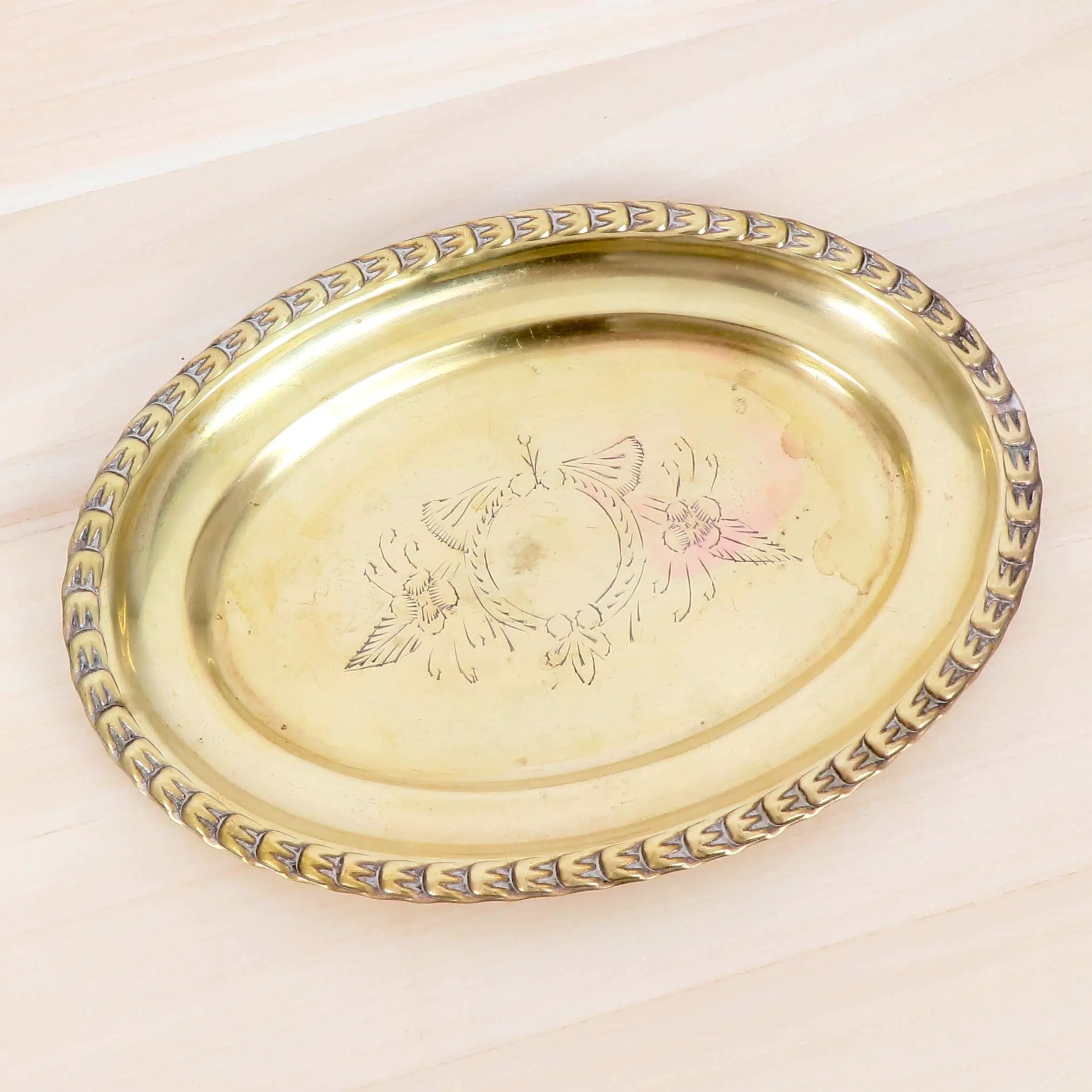 Custom Engraved Brass Plate – Handmade Brass Kitchenware in Pure Brass from India