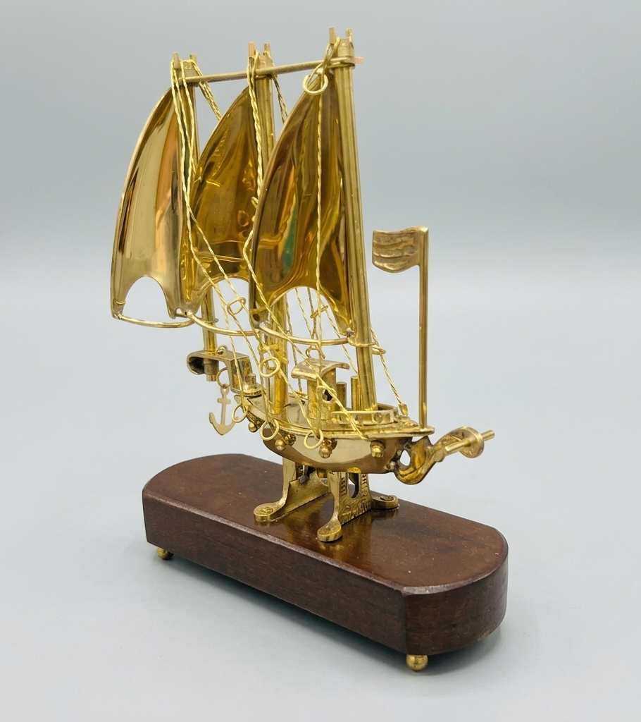 Premium polished brass sailboat showpiece for nautical themed interior decoration and gifting